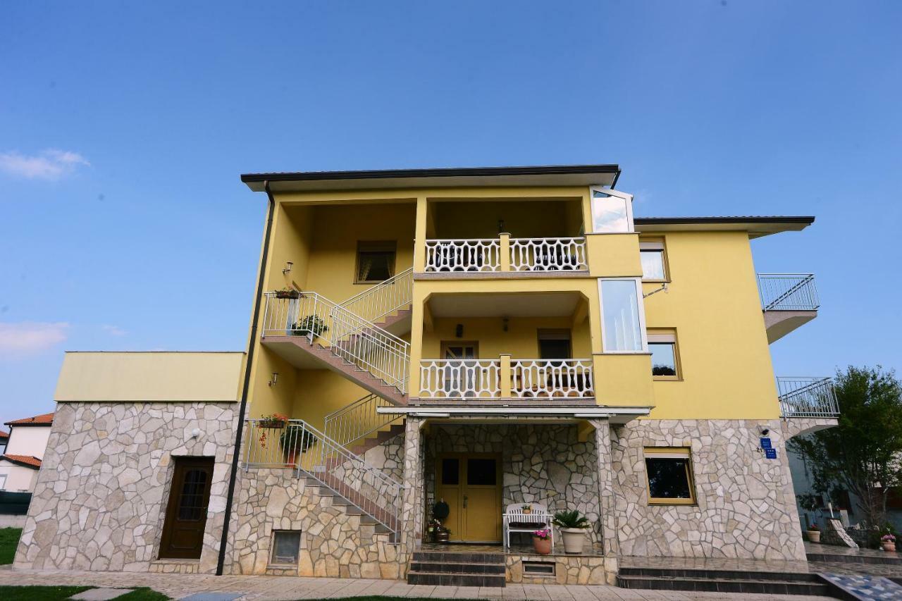 Ferienhaus Tomic Nedeščina Dış mekan fotoğraf