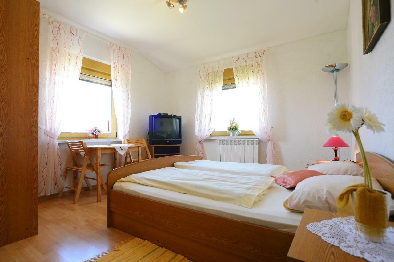 Ferienhaus Tomic Nedeščina Dış mekan fotoğraf